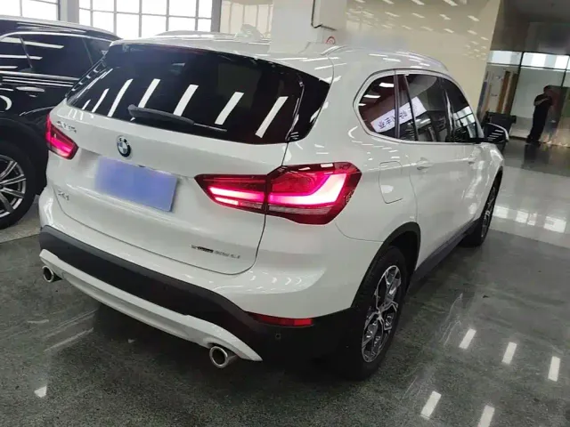 BMW X1 — Фото автомобиля 6