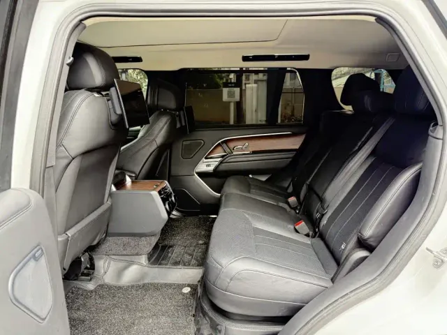 Land Rover Range Rover — Фото автомобиля 16
