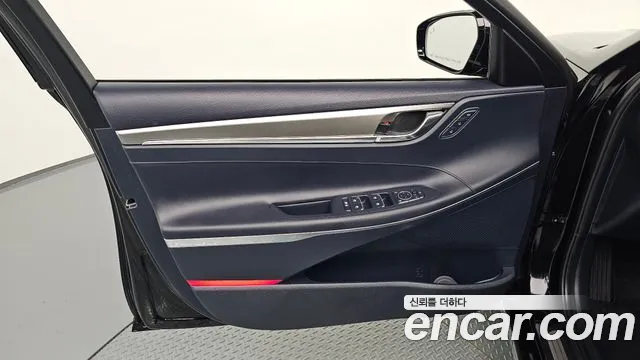 Hyundai Grandeur New — Фото автомобиля 13