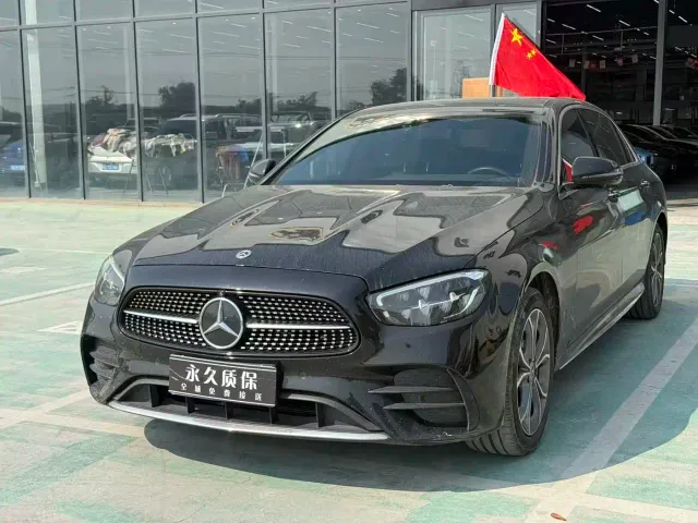 Mercedes-Benz E-Class — Фото автомобиля 2