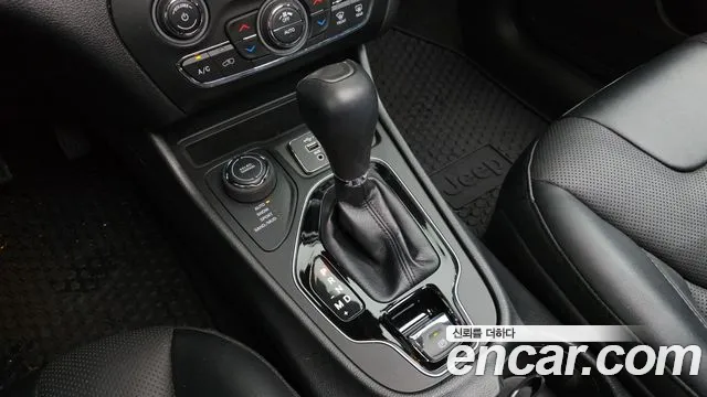 Jeep Cherokee KL — Фото автомобиля 9