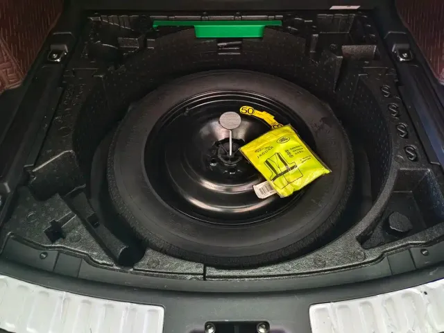 Land Rover Discovery Sport — Фото автомобиля 14