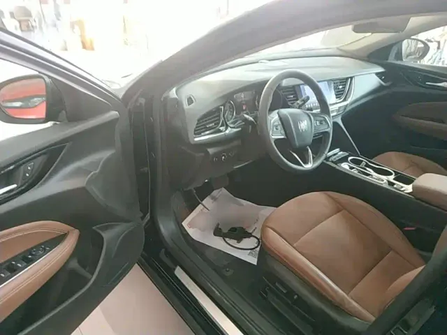 Buick Regal — Фото автомобиля 15