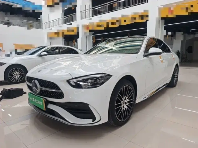 Фотография автомобиля — Mercedes-Benz C-Class