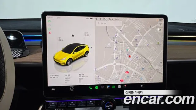 Tesla Model Y — Фото автомобиля 12