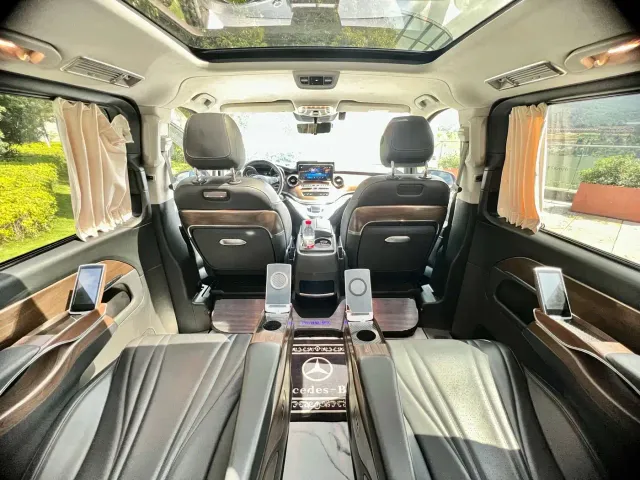 Mercedes-Benz V-Class — Фото автомобиля 12