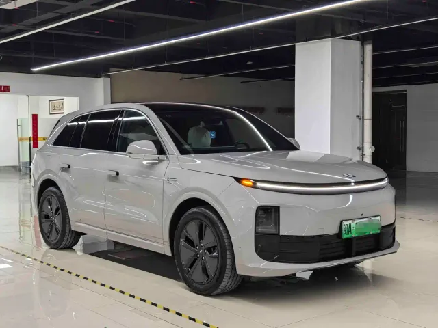 Li Auto L6 — Фото автомобиля 3