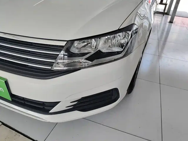 Volkswagen Lavida — Фото автомобиля 23