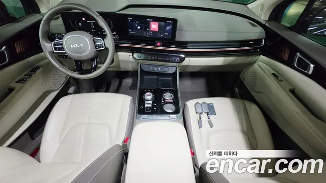 Kia Carnival 4th Gen — Фото автомобиля 4