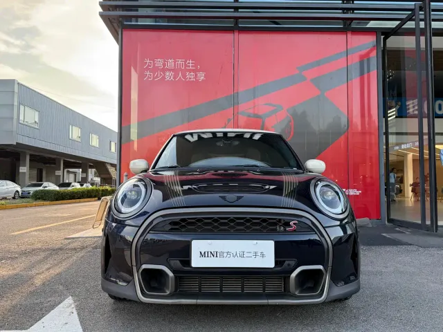 MINI Hatch — Фото автомобиля 2