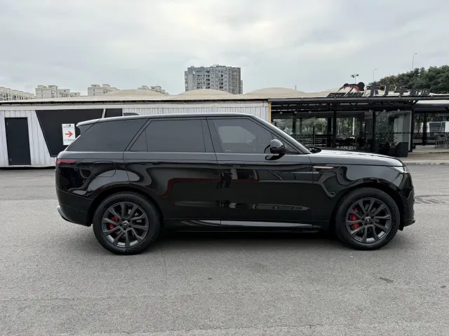 Land Rover Range Rover Sport — Фото автомобиля 4
