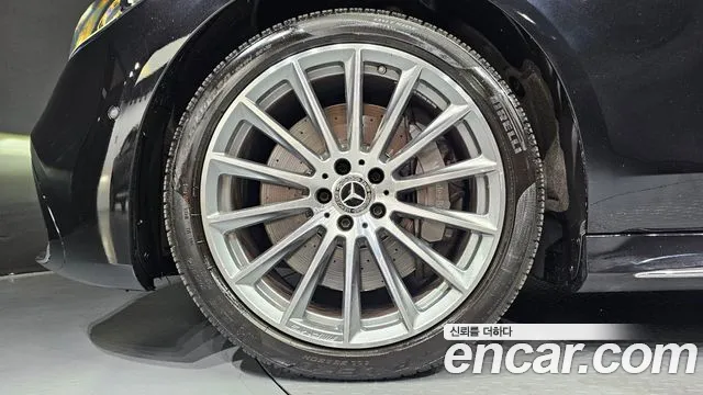 Mercedes-Benz S-Class — Фото автомобиля 4
