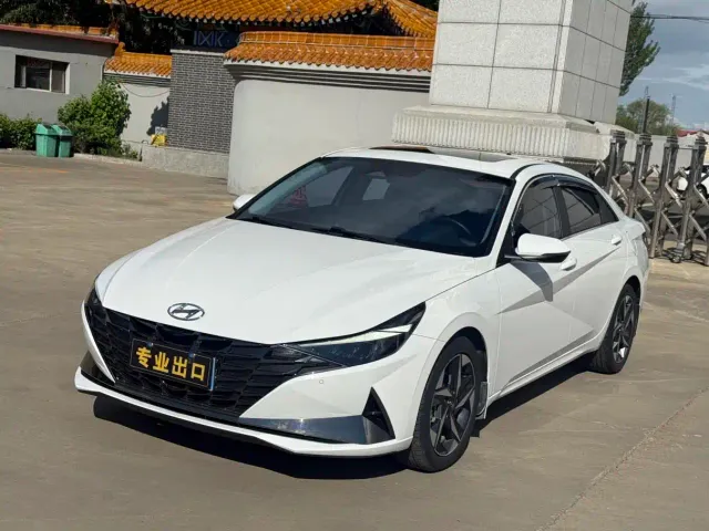 Фотография автомобиля — Hyundai Elantra