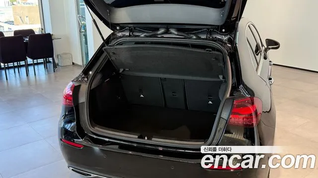 Mercedes-Benz A-Class W177 — Фото автомобиля 10
