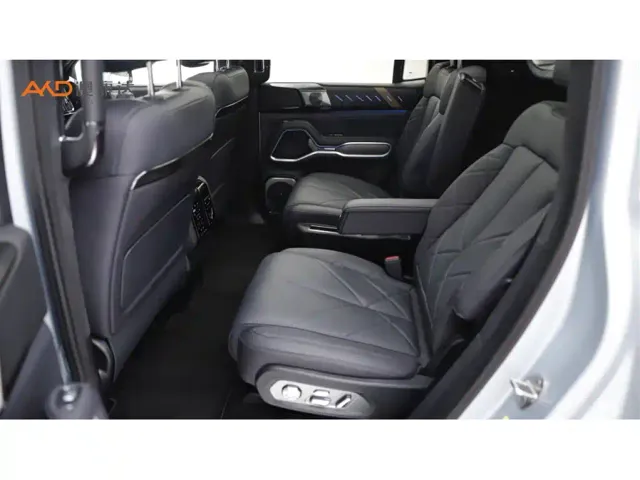 BYD FangChengBao Leopard 8 — Фото автомобиля 7
