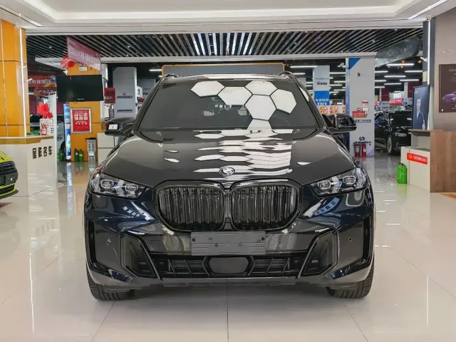 BMW BMW X5 2026 Facelift xDrive 40Li M Sport Shadowline Package — Фото автомобиля 2