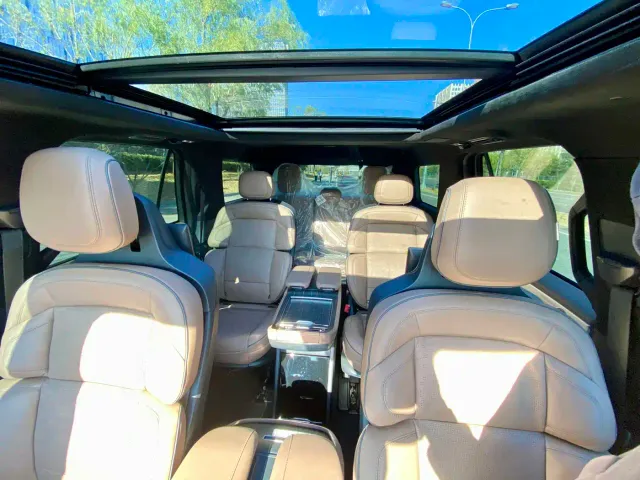Lincoln Navigator — Фото автомобиля 26