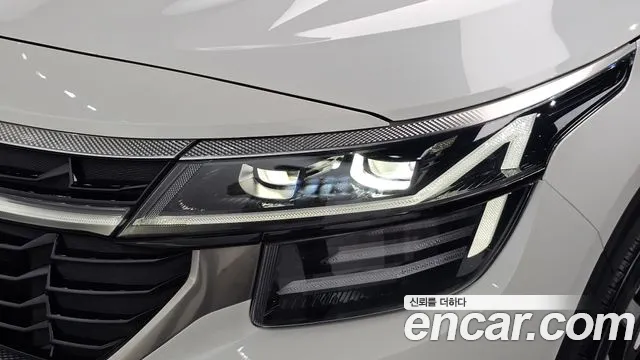 Kia Seltos — Фото автомобиля 7