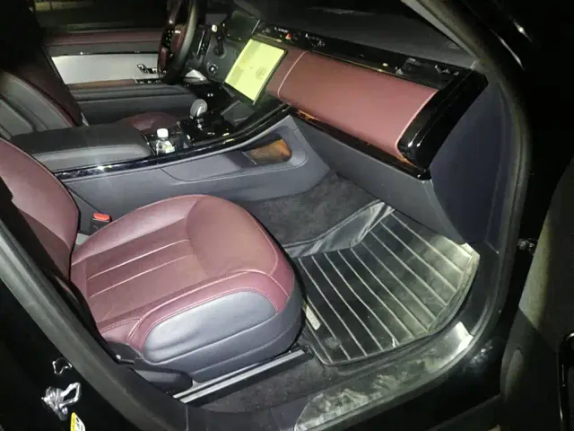Land Rover Range Rover Sport — Фото автомобиля 13