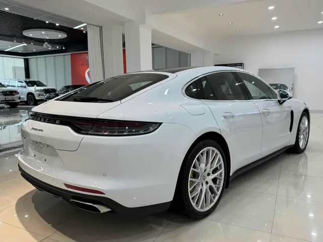 Porsche Panamera — Фото автомобиля 5