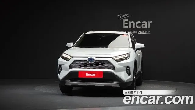 Toyota RAV4 — Фото автомобиля 3