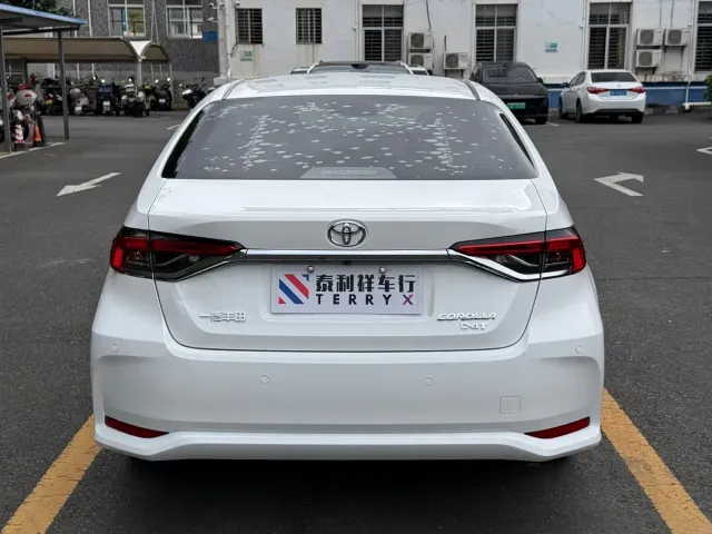 Toyota Corolla — Фото автомобиля 5