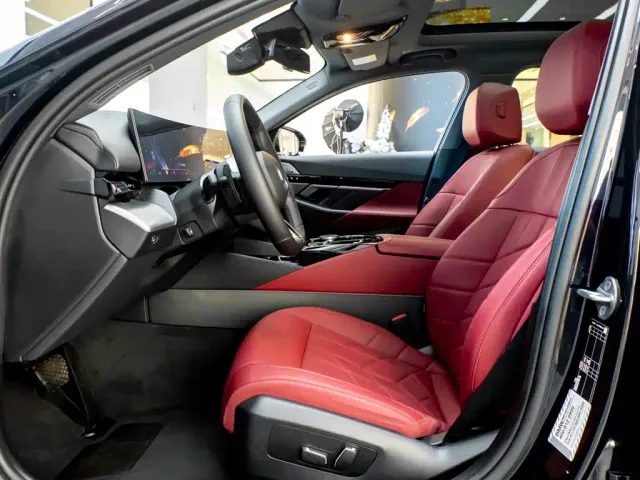 BMW 5 Series — Фото автомобиля 26