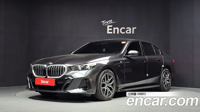 Фотография автомобиля — BMW 5-Series