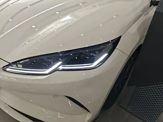 BYD Seal 06 — Фото автомобиля 23
