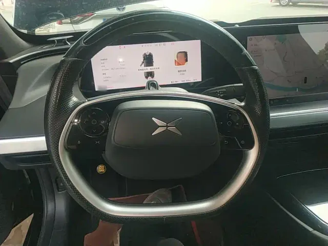 Xpeng P7 — Фото автомобиля 10