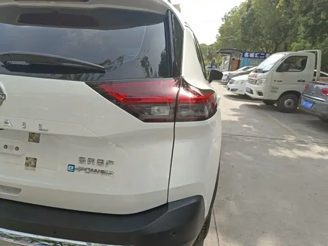 Nissan X-Trail — Фото автомобиля 23