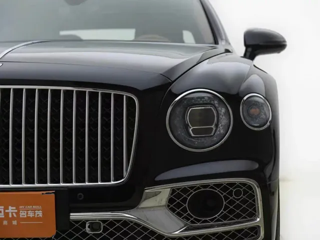 Bentley Flying Spur — Фото автомобиля 2
