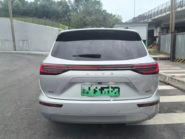 AITO Wenjie AITO M7 2024 1.5T Smart Drive 4WD Ultra 6-seater — Фото автомобиля 7