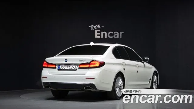 BMW 5-Series — Фото автомобиля 2