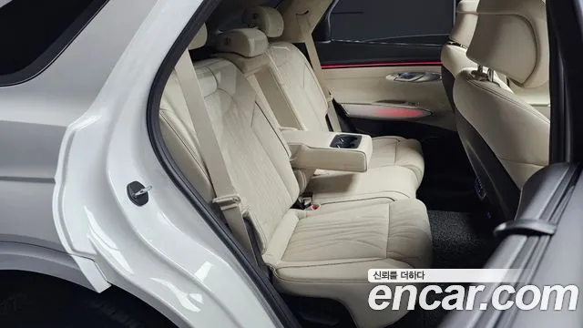 Genesis GV70 — Фото автомобиля 17