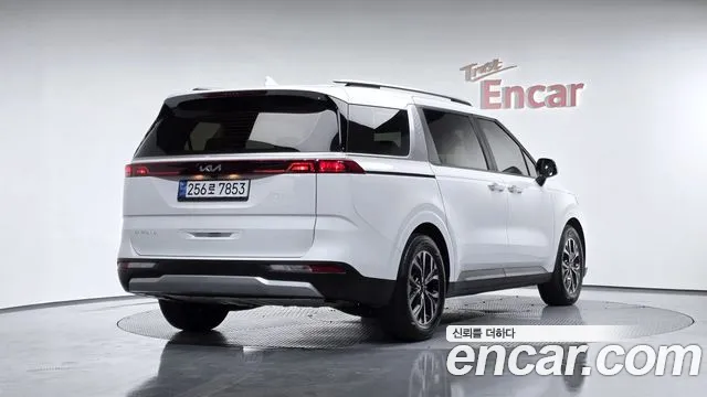 Kia Canival Carnival 4 поколение Дизель 9 мест Prestige — Фото автомобиля 2