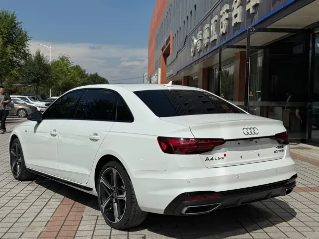 Audi A4L — Фото автомобиля 17