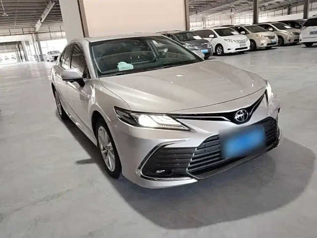 Toyota Camry — Фото автомобиля 3
