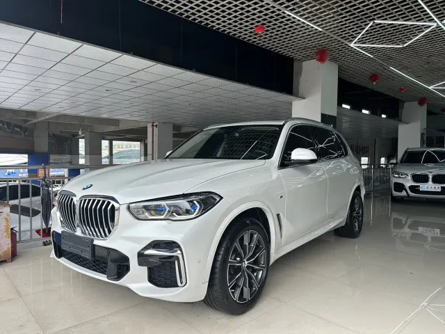 Фотография автомобиля — BMW X5