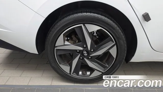 Hyundai Avante — Фото автомобиля 5
