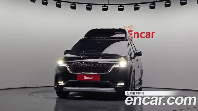 Kia Carnival Generation 4 — Фото автомобиля 3