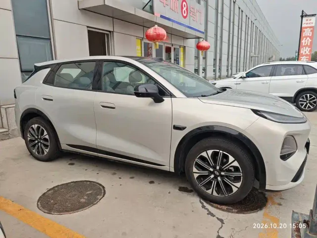 Changan Qiyuan Q05 — Фото автомобиля 10