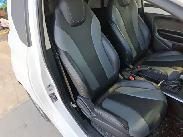 Roewe Clever — Фото автомобиля 24