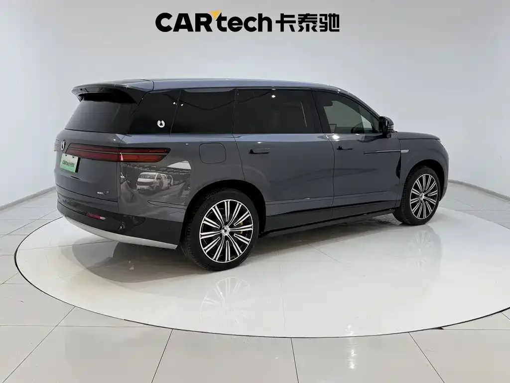 Denza Denza N9 2025 Flagship Model — Фото автомобиля 5