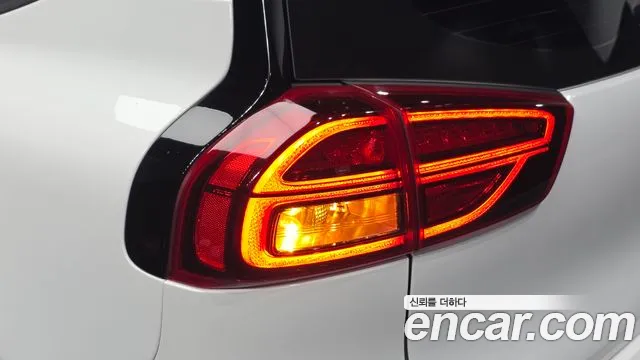 Kia Niro Niro Plus Air — Фото автомобиля 21