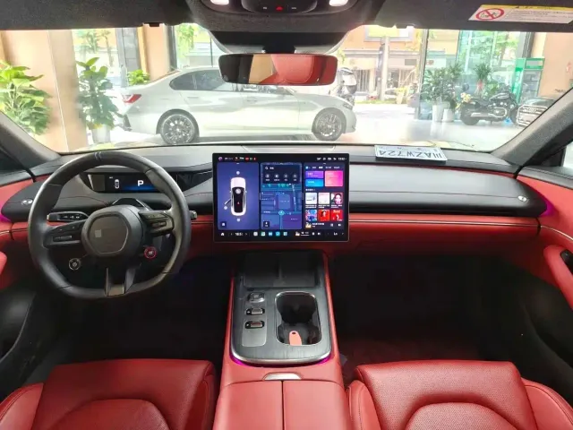 Xiaomi SU7 — Фото автомобиля 5