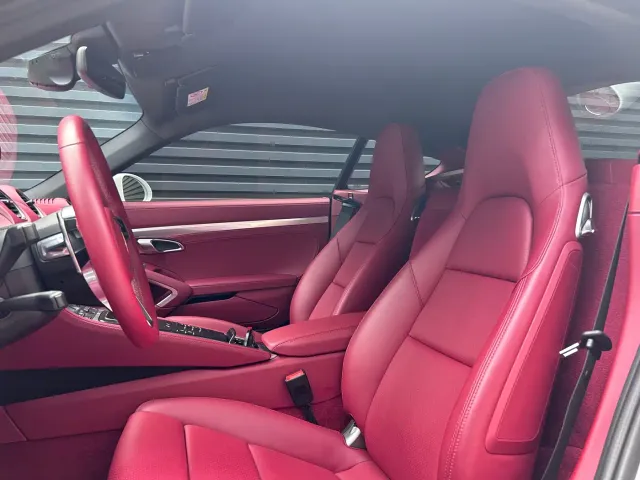 Porsche 718 — Фото автомобиля 11