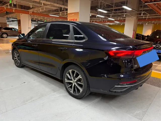 Geely Emgrand — Фото автомобиля 18