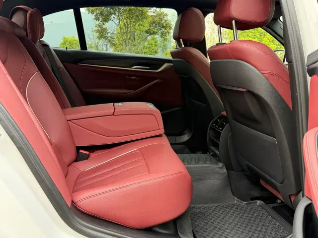 BMW 5 Series — Фото автомобиля 6