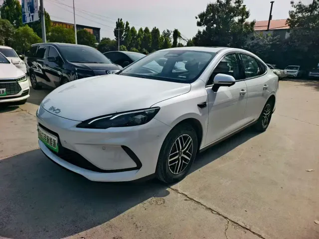 BYD Seal 05 DM-i — Фото автомобиля 3